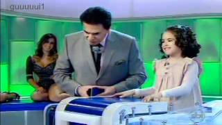 Lola e Maisa Jogo das 3 pistas Programa Silvio Santos 1906  Parte 3 [upl. by Neelasor]