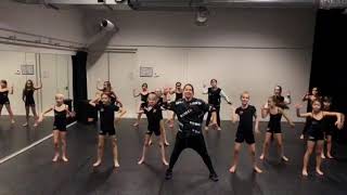 Dance choreography  Waka Waka  Shakira  Finaledans voorstelling [upl. by Cairns]