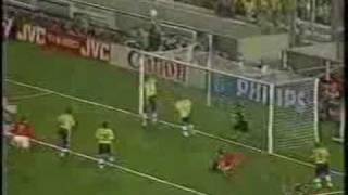 Defesa Incrível de Taffarel Copa 98 [upl. by Eelamme]