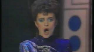 Sheena Easton For Your Eyes Only Live At The 1982 Oscars [upl. by Yrelle]