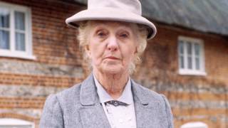 Joan Hickson Miss Marple The Mirror Crackd [upl. by Dzoba705]