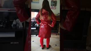 Imperméable  trench ciré vinyl rouge [upl. by Arthur]