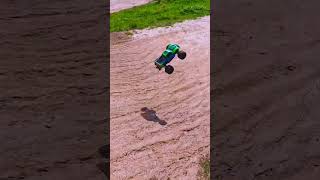 TRAXXAS MAXX 4S with the TRAXXAS SLEDGE Rear Shocks Jump Test [upl. by Nialb]