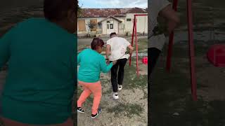 Doamna invatatoare si topoganu😂😂 comedy humor comedyfilms funny funnycomedy viralvideo [upl. by Nneb]