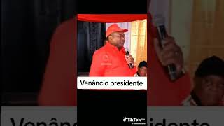 Nyusi canta musica pra VENANCIO MONDLANE [upl. by Kendal653]