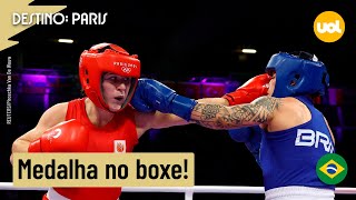 OLIMPÃADAS 2024 BIA FERREIRA SUPERA JOGO SUJO DE RIVAL VENCE E GARANTE MEDALHA NO BOXE EM PARIS [upl. by Akapol]