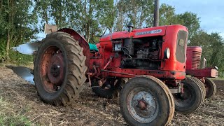 Nuffield 460 amp Ransomes TS82 Ploughing [upl. by Reimer]