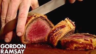 CHRISTMAS RECIPE Christmas Beef Wellington [upl. by Htnicayh]