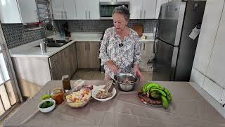 Abuela nos enseña a hacer sancocho 🍲🇵🇷  Viandas con codorniz y bollitos de guineo [upl. by Firestone]