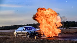 2024 BMW 7er Protection G70  Fahrertraining mit Explosion [upl. by Behrens]