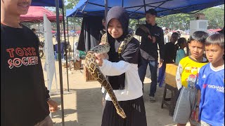 Jalan ke Car Free Day Kota Bukittinggi  Papa Takut Pegang Ular Main Sepeda dan Beli Kura kura [upl. by Egdamlat]