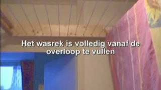 Uitschuifbare wasrek voor in het trapgat  extendable drying rack [upl. by Avivah55]