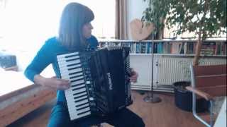 YannTiersen la noyee cover on accordion [upl. by Broome]