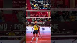 Vakifbank VS Galatasaray Daikin shorts vakifbank galatasaraydaikin [upl. by Derag945]