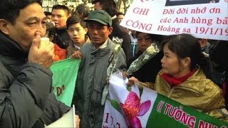 Vietnam rassemblement de militants antichinois [upl. by Xino]