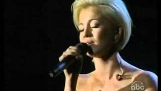 Kellie Pickler tearfully sings I Wonder CMA 11 07 07 [upl. by Camilia]