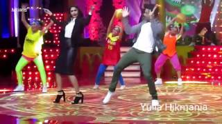 Mrunal thakur and Arjit taneja dance ding dang so excited at Bollystar Vaganza 09 juli 2017 ARNAL [upl. by Nicolle]