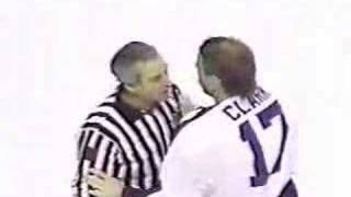 1989 Wendel Clark vs Slava Fetisov Hockey Fight Round 1 [upl. by Johnsson]