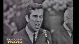 Geraldo Vandré canta quotAroeiraquot  1967 [upl. by Attener]