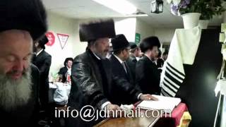 Carlebach Rebbish Lipa Style Sfira In Nikolsburg Shtiebel Nissan 5772 [upl. by Notlil]