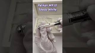 Pelikan M910 Toledo White [upl. by Joceline631]