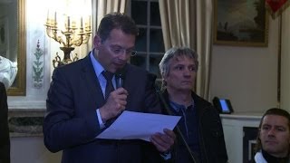 Carpentras le maire PS sortant en tête devant le FN [upl. by Assiram]