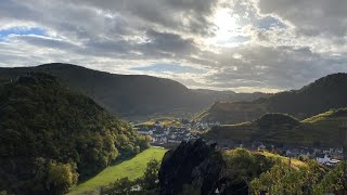 Wandern im Ahrtal  Der Rotweinwanderweg 2022 AltenahrMayschossDernau [upl. by Annabal864]