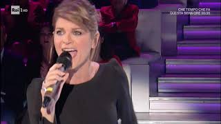 Alessandra Amoroso canta il suo secondo singolo Trova un modo  Domenica In 07102018 [upl. by Lrak]