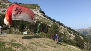 HauteSavoie  la plus petite station des alpes mise sur le parapente [upl. by Aissilem]