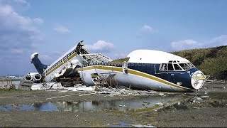 BEST PLANE OF YEAR  Aircraft Crashes and Close Calls  Dangerous Plane Landings  EMERGENCY LANDING [upl. by Eatnahs162]