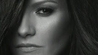 Laura Pausini  Io sì Seen Lyric Video [upl. by Diandre509]