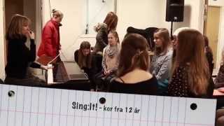 SingIt  gå til kor i Roskilde Musiske Skole [upl. by Nitsyrk]