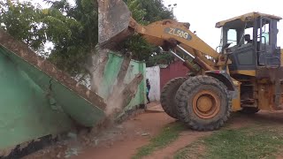 Vivez la destruction des habitations sur les avenues Dodome et Zaire dans la Quartier de la plaine [upl. by Ahsakal]