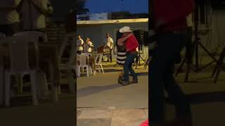 Bailando Banda sinaloense [upl. by Eanat]