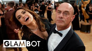 Mariska Hargitay amp Christopher Meloni GLAMBOT BTS at 2022 Emmys  E Insider [upl. by Racso]