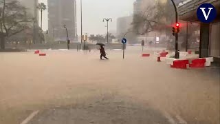 Inundado el centro de Málaga por el paso de la DANA [upl. by Orodoet]