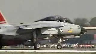 Final US Navy F14 Tomcat Landing  October 4 2006 [upl. by Aelyk]