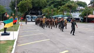 Desfile em continência ao novo Cmt da Bia Gaggio Montano [upl. by Aileek]