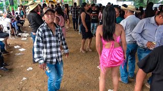 Se Prendió La Pista De Baile En Los Xv Años De La Srita Rosalinda En Rancho Viejo6 [upl. by Arihsaj]