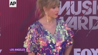 Taylor Swift Katy Perry sparkle at the iHeartRadio Music Awards [upl. by Zeuqirdor]