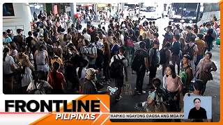 Pila ng mga pasahero sa mga bus terminal sa EDSACubao mahaba na  Frontline Pilipinas [upl. by Verlee]