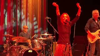 Belinda Carlisle  Summer Rain  Live  NYCB Westbury on 07182023 [upl. by Conn518]