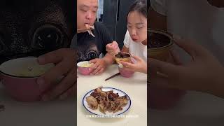 蠢老公太過分了，搶走了所有的烤肉，那就都別吃了 整蠱 food funny [upl. by Xirtaeb]