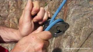 Petzl Grigri 2 assureur avec freinage assisté Sécurité matériel montagne escalade [upl. by Femi]