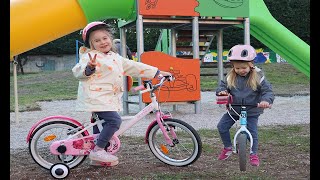 Andiamo al parco in bicicletta  DIVERTIMENTO [upl. by Blumenthal]