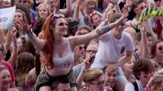 Busted  Year 3000  Live at The Isle of Wight Festival 2016 [upl. by Joshuah]