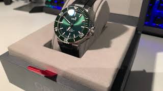 Oris Aquis green dial  unboxing  rubber strap  bracelet [upl. by Rod]