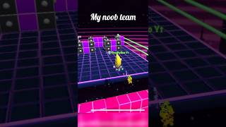 Noob teammates gaming stumbleguys gameshorts trending games viralshorts snakeclash [upl. by Lesnah26]