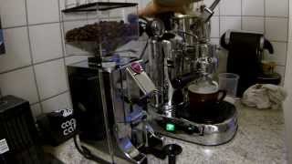 LA PAVONI Professional Lusso mit Milchaufschäumer [upl. by Haelahk965]