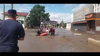 Salvatorii intervin in judetul Galati in zona inundatiilor Stiri Braila  Probrailaro [upl. by Godfry140]